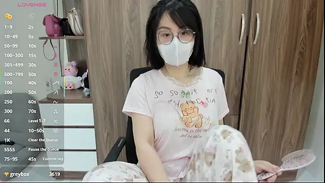 Snapshot of Baby_Claraa chatting on March 15, 2025, 8:58 am Baby Claraa online show from March 15, 2025, 8:58 am