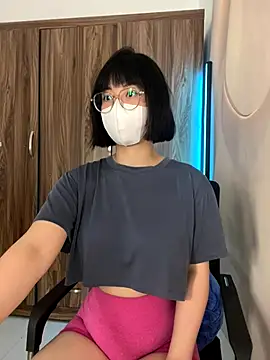 Snapshot of Baby_Claraa chatting on September 18, 2025, 7:32 am Baby Claraa online show from September 18, 2025, 7:32 am