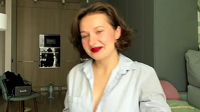 Lilith lutherlow online show from September 27, 2025, 11:48 am