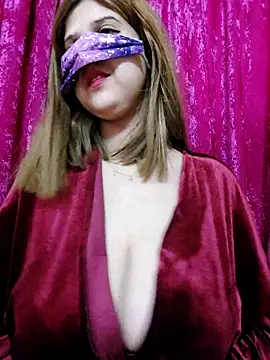 LoNa-daloua online show from April 2, 2026, 6:16 pm