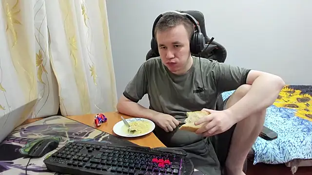 Snapshot of iliaskrislove chatting on October 24, 2025, 4:14 pm iliaskrislove online show from October 24, 2025, 4:14 pm