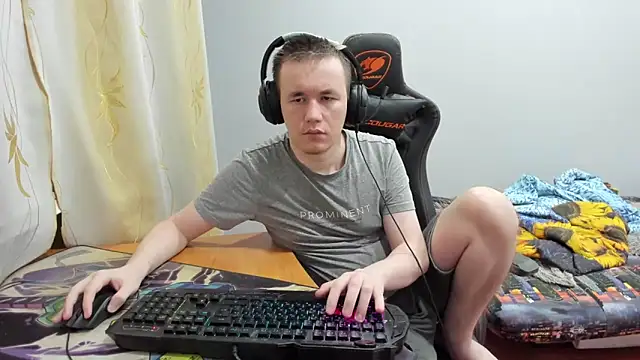 Snapshot of iliaskrislove chatting on October 28, 2025, 10:56 pm iliaskrislove online show from October 28, 2025, 10:56 pm