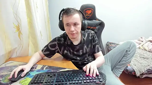 Snapshot of iliaskrislove chatting on November 6, 2025, 12:50 pm iliaskrislove online show from November 6, 2025, 12:50 pm