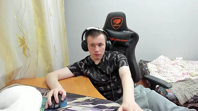 Snapshot of iliaskrislove chatting on November 7, 2025, 1:00 pm iliaskrislove online show from November 7, 2025, 1:00 pm