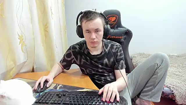 Snapshot of iliaskrislove chatting on November 8, 2025, 12:05 pm iliaskrislove online show from November 8, 2025, 12:05 pm