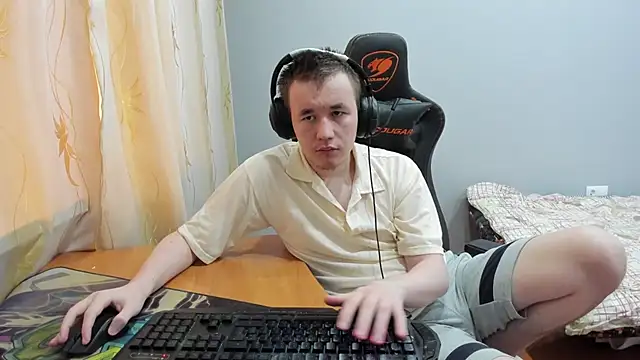 Snapshot of iliaskrislove chatting on November 10, 2025, 10:25 am iliaskrislove online show from November 10, 2025, 10:25 am