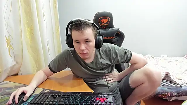 Snapshot of iliaskrislove chatting on November 14, 2025, 10:51 pm iliaskrislove online show from November 14, 2025, 10:51 pm