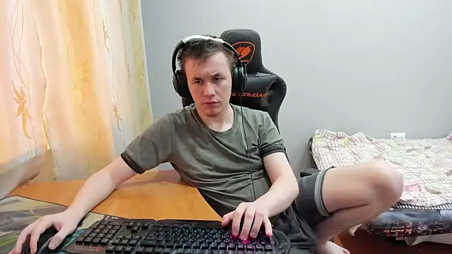 Snapshot of iliaskrislove chatting on November 15, 2025, 10:56 am iliaskrislove online show from November 15, 2025, 10:56 am