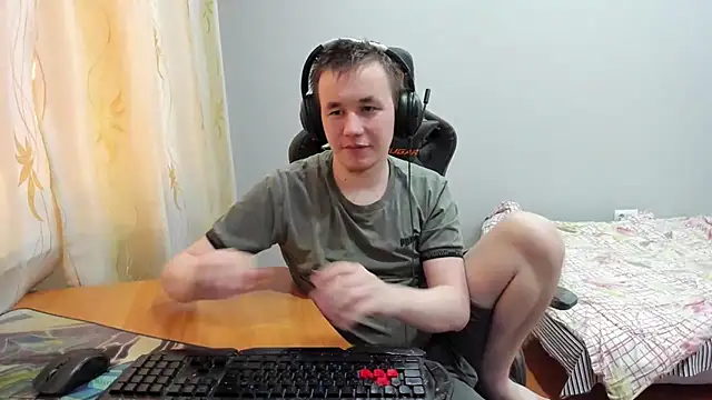 Snapshot of iliaskrislove chatting on November 16, 2025, 11:38 am iliaskrislove online show from November 16, 2025, 11:38 am