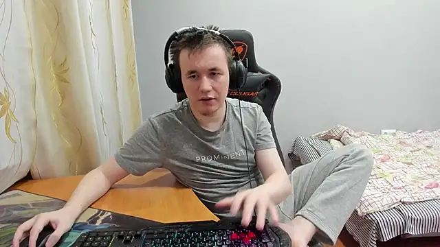 Snapshot of iliaskrislove chatting on November 25, 2025, 2:39 pm iliaskrislove online show from November 25, 2025, 2:39 pm