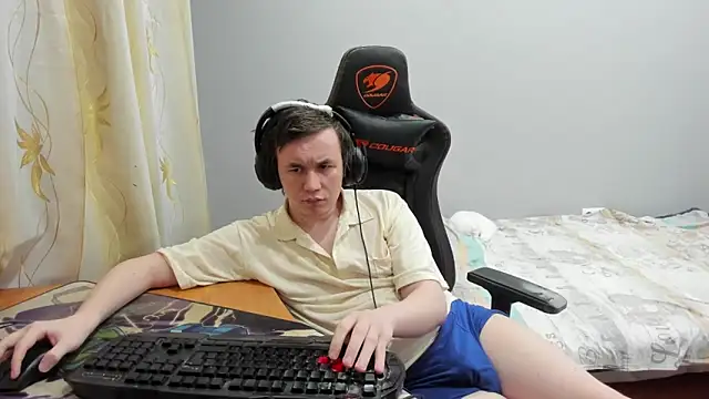 iliaskrislove online show from February 1, 2026, 9:13 pm