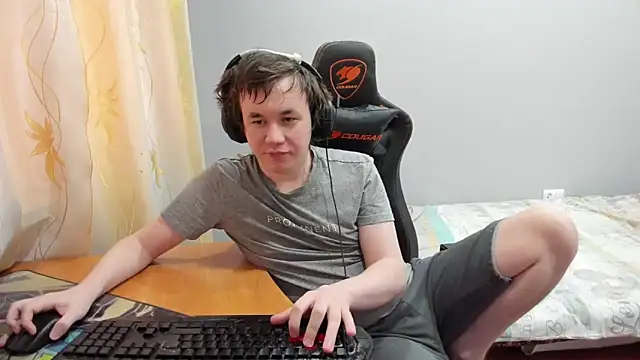 iliaskrislove online show from February 11, 2026, 4:17 am