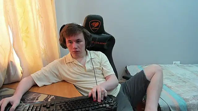 iliaskrislove online show from February 26, 2026, 6:56 am