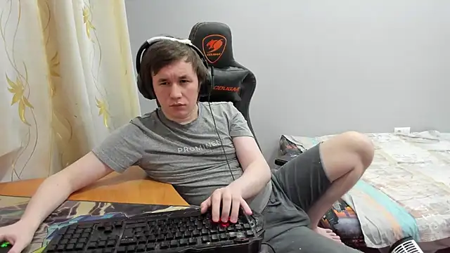 iliaskrislove online show from March 9, 2026, 2:21 pm