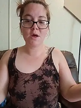 Snapshot of FreakNastyLacie chatting on July 18, 2026, 1:37 pm FreakNastyLacie online show from July 18, 2026, 1:37 pm