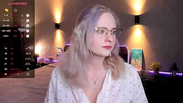 Aemilia  online show from February 12, 2025, 9:10 am