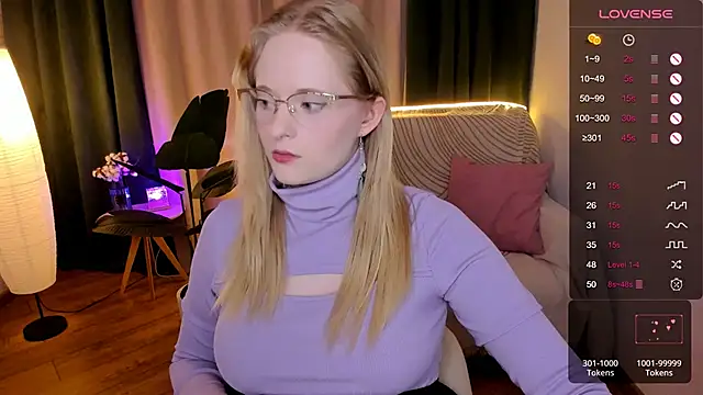 Aemilia  online show from September 19, 2025, 8:27 am