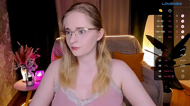 Aemilia  online show from February 10, 2026, 9:02 am