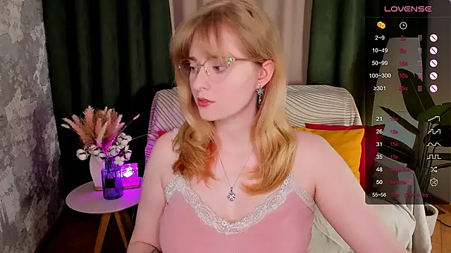 Snapshot of Aemilia_ chatting on May 12, 2026, 7:16 am Aemilia online show from May 12, 2026, 7:16 am