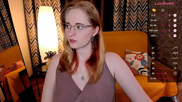 Snapshot of Aemilia_ chatting on May 15, 2026, 8:43 am Aemilia online show from May 15, 2026, 8:43 am