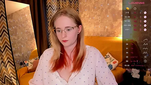 Snapshot of Aemilia_ chatting on June 21, 2026, 8:28 am Aemilia online show from June 21, 2026, 8:28 am
