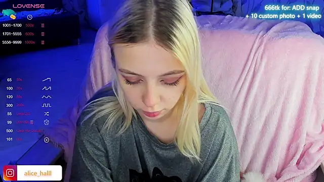 Alice Halle online show from December 16, 2024, 6:43 am