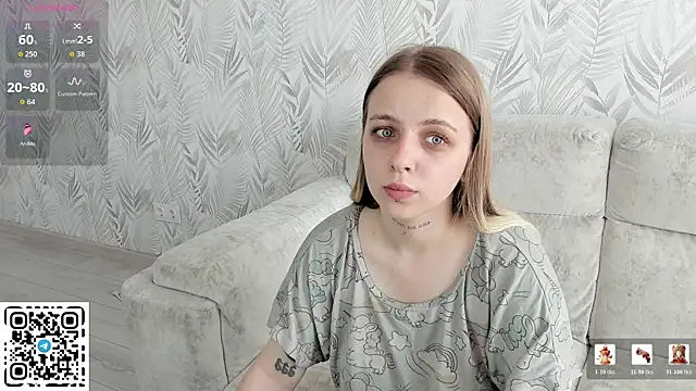 Snapshot of Alice_Halle chatting on June 6, 2026, 7:46 am Alice Halle online show from June 6, 2026, 7:46 am