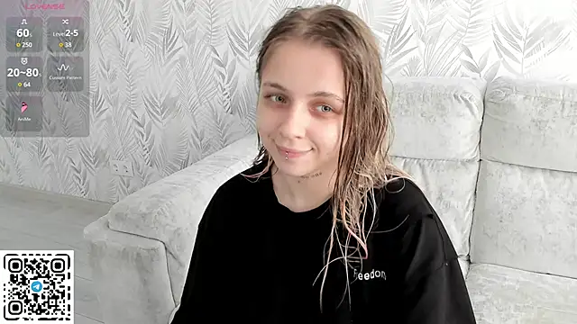 Snapshot of Alice_Halle chatting on June 11, 2026, 11:08 am Alice Halle online show from June 11, 2026, 11:08 am