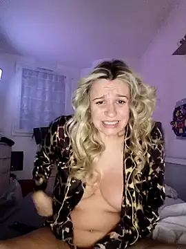 Snapshot of SpicyVicky chatting on January 27, 2025, 6:52 am SpicyVicky online show from January 27, 2025, 6:52 am