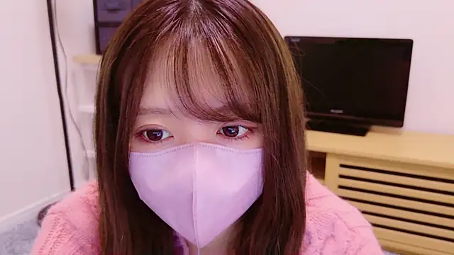 yuki-chi online show from December 8, 2024, 2:09 pm