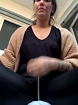 Linalicious online show from November 6, 2025, 2:18 pm