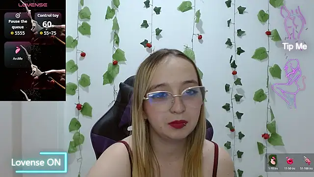 Snapshot of Liaroberts1 chatting on February 13, 2026, 2:40 am Liaroberts1 online show from February 13, 2026, 2:40 am