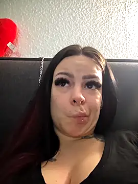 BoeseMoni1998 online show from April 18, 2026, 7:18 pm