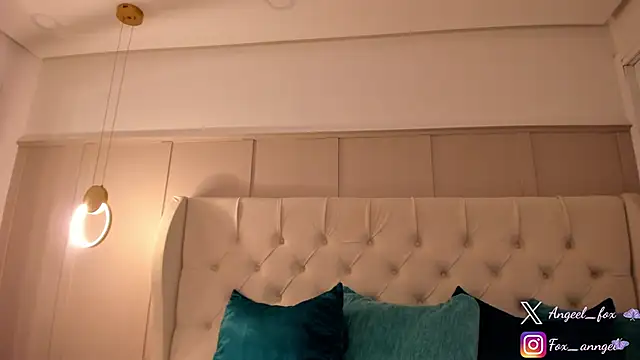 angeel fox online show from October 30, 2025, 6:37 am