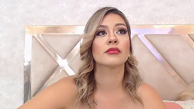 JoannaStanford online show from January 12, 2025, 10:33 pm