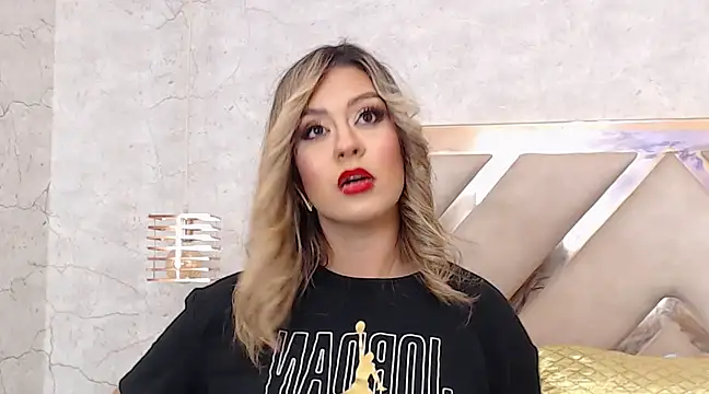 JoannaStanford online show from January 30, 2025, 12:18 am