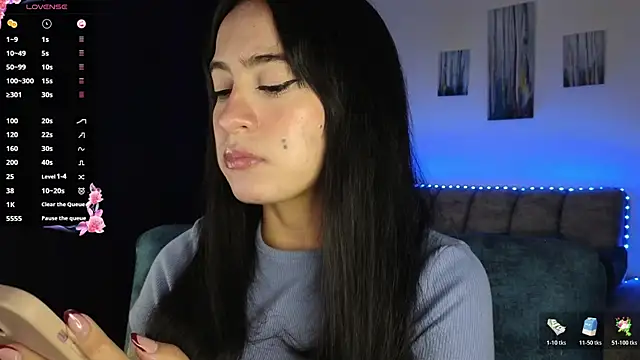 ZaraDames  online show from November 5, 2025, 4:12 am