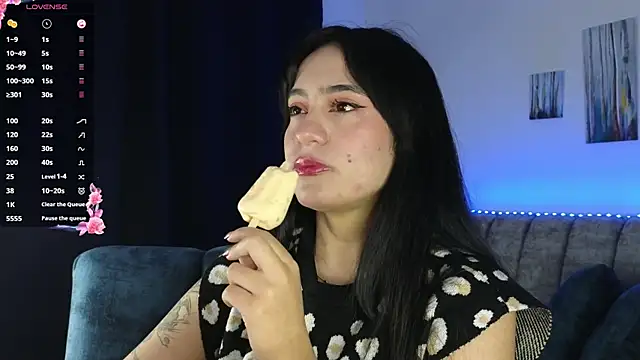 ZaraDames  online show from November 6, 2025, 3:40 am