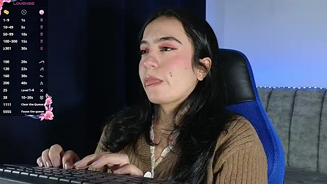 ZaraDames  online show from April 7, 2026, 3:07 am