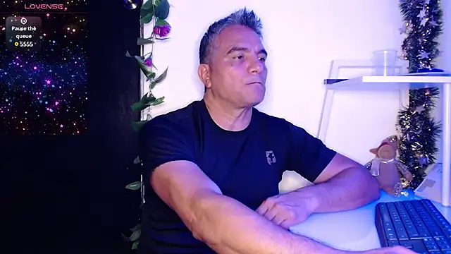 golden punisher online show from December 4, 2024, 4:54 am