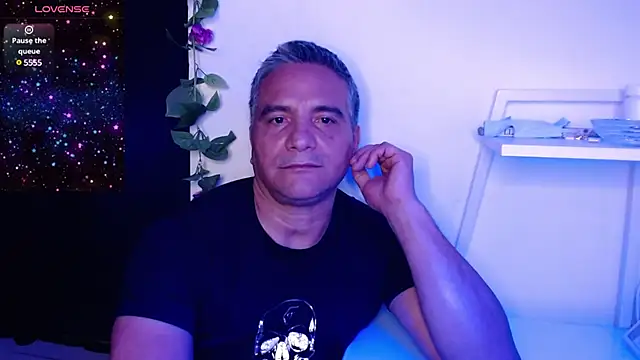 golden punisher online show from January 15, 2025, 8:09 am