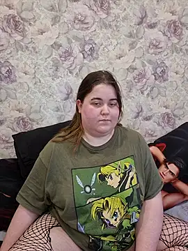 Estelle Hicks online show from February 23, 2025, 4:07 am