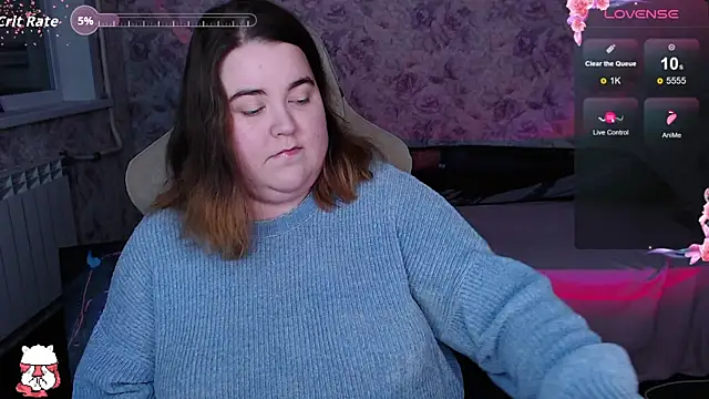 Estelle Hicks online show from October 6, 2025, 6:16 pm