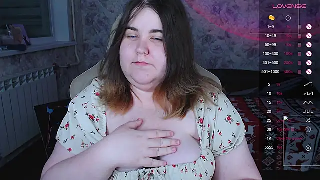 Estelle Hicks online show from November 22, 2025, 6:18 pm