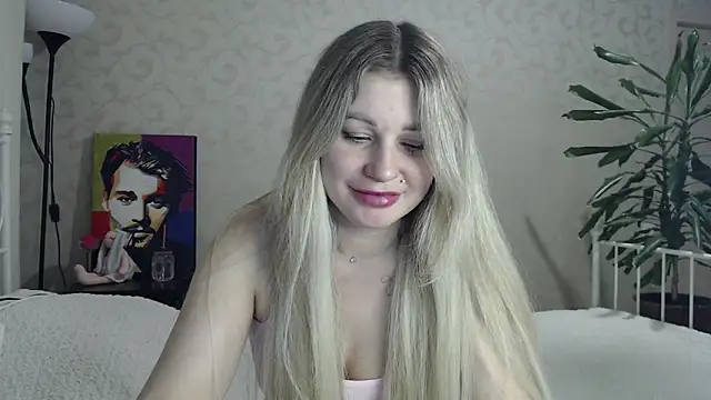 ShyEvaa online show from March 31, 2026, 1:44 pm