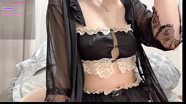 Snapshot of _minji_bae chatting on March 2, 2026, 8:37 pm minji bae online show from March 2, 2026, 8:37 pm