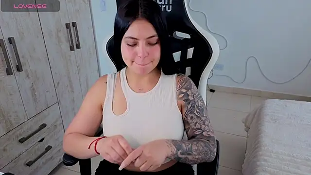 Victoryyy  online show from March 20, 2026, 6:02 pm