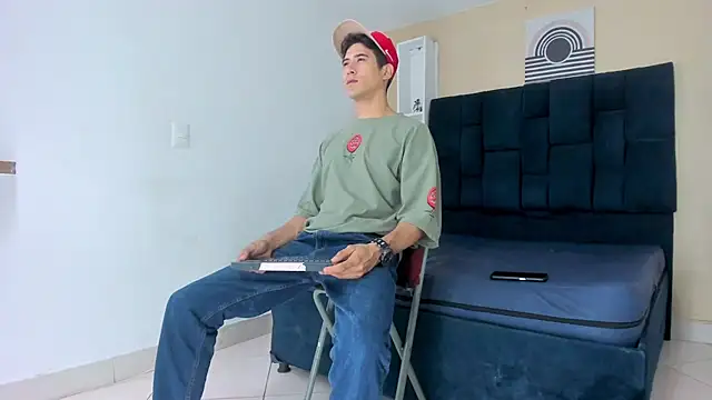 Snapshot of Jhonn_Rhyss chatting on January 10, 2025, 2:25 am Jhonn Rhyss online show from January 10, 2025, 2:25 am