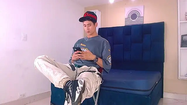 Snapshot of Jhonn_Rhyss chatting on January 11, 2025, 2:52 am Jhonn Rhyss online show from January 11, 2025, 2:52 am