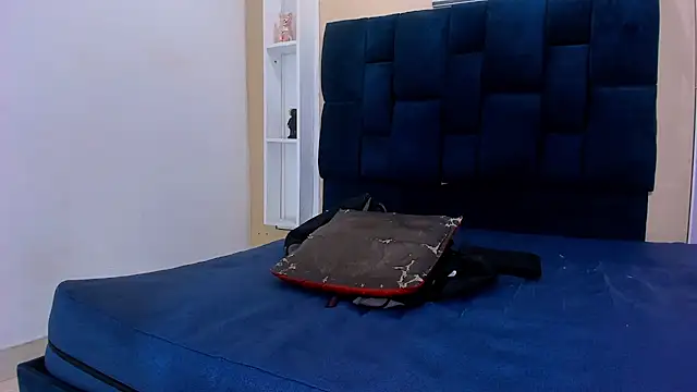 Snapshot of Jhonn_Rhyss chatting on February 13, 2025, 8:17 am Jhonn Rhyss online show from February 13, 2025, 8:17 am